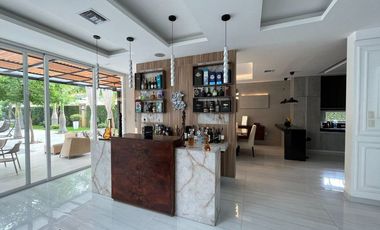 Casa en venta de Lujo en los primeros km de Samborodnon