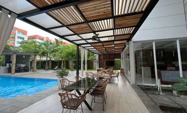 Casa en venta de Lujo en los primeros km de Samborodnon