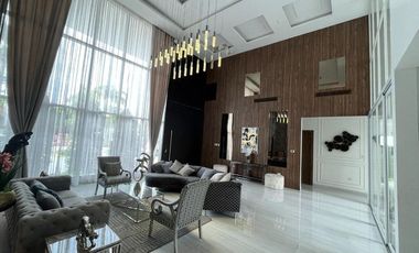 Casa en venta de Lujo en los primeros km de Samborodnon