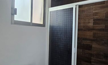 Venta de casa sola con alberc en Centro de Jiutepec, Morelos.