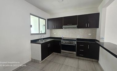 Venta de casa sola con alberc en Centro de Jiutepec, Morelos.