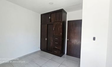 Venta de casa sola con alberc en Centro de Jiutepec, Morelos.
