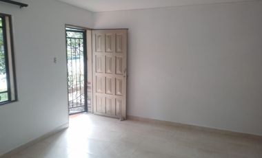 Casa Comercial en Arriendo en Los Naranjos,Envigado