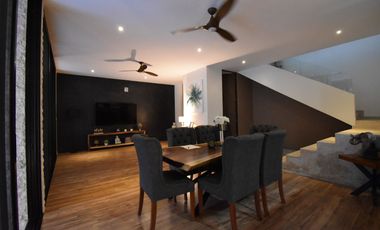 Residencia en venta de Lujo en Jardines de la Rejoyada, Mérida