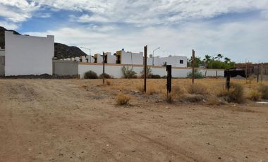 VENTA AREA COMERCIAL  DE  RESIDENCIAL DEL CID, 600 MTS CUADRADOS  20 DE FRENTE POR  30 DE FONDO