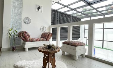 Arriendo Casa Moderna y Exclusiva en Medellin