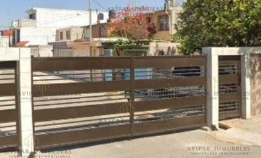 Venta de casa en Hogarres De Costera, Tultitlán JTC084