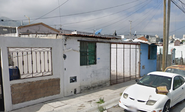SK21 CASA EN REMATE BANCARIO en LOMA LINDA, SALTILLO, COAHUILA