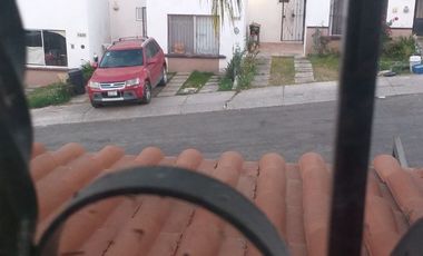CASA EN VENTA EN CAMPO SUR TLAJOMULCO JALISCO