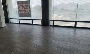 RENTA OFICINA PLAZA ANTIGUA II CON ACABADOS DE LUJO