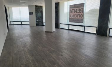 RENTA OFICINA PLAZA ANTIGUA II CON ACABADOS DE LUJO