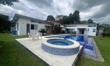 SE VENDE CASA CAMPESTRE EN EL QUINDIO