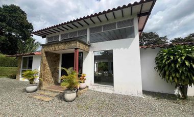 SE VENDE CASA CAMPESTRE EN EL QUINDIO