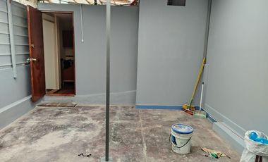 Alquilo dpto 3 dormitorios c/u con baño privado.