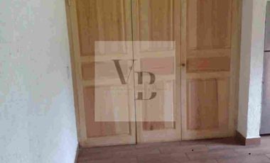 Renta de casa nueva con amplio jardín