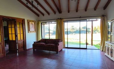 Se Arrienda Casa en Parcela SEMI-AMOBLADA – BLACK NOVEMBER 🔖