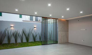HERMOSA RESIDENCIA EN VENTA EN NUEVA GALICIA