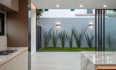 HERMOSA RESIDENCIA EN VENTA EN NUEVA GALICIA