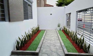 Venta de casa de una planta  Urbanización Puerto Azul vía a la costa