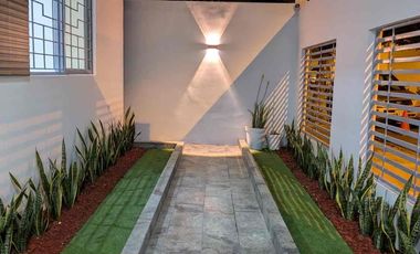 Venta de casa de una planta  Urbanización Puerto Azul vía a la costa