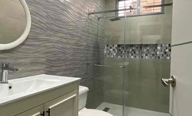 Venta de casa de una planta  Urbanización Puerto Azul vía a la costa