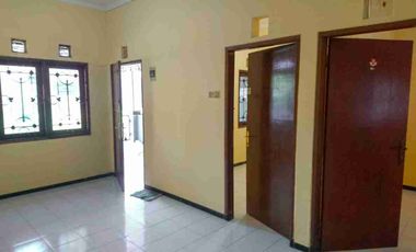 RUMAH DISEWAKAN KONTRAK KAMAR 2 SIAP HUNI PBI ARAYA KOTA MALANG