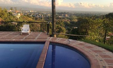 Venta de hermosa Finca Campestre en Combia Pereira