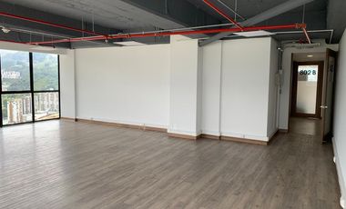 OFICINA UBICADA  EN CENTRO EMPRESARIAL EN EL SECTOR DEL CABLE, MANIZALES