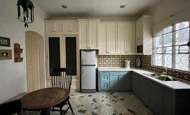 For Sale 5 BR house in Executive Heights Sun Valley Parañaque