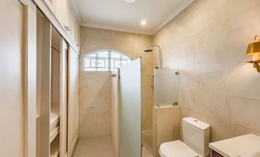 For Sale 5 BR house in Executive Heights Sun Valley Parañaque