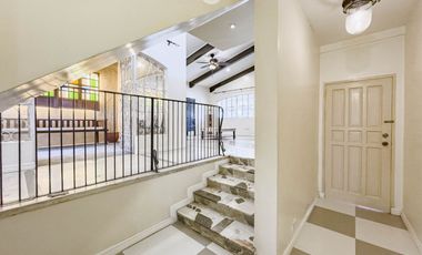 For Sale 5 BR house in Executive Heights Sun Valley Parañaque