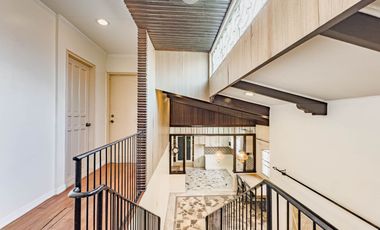 For Sale 5 BR house in Executive Heights Sun Valley Parañaque