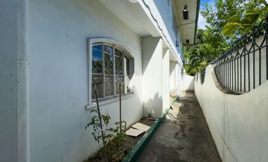For Sale 5 BR house in Executive Heights Sun Valley Parañaque
