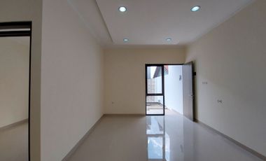 RUMAH BARU MINIMALIS MODERN DI BUDI LUHUR ASRI, CIMAHI UTARA, BELAKANG SETRA DUTA, DEKAT KE PASTEUR 12 MENIT.