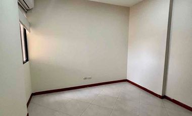 SAMBORONDÓN KM2.5, Alquilo departamento 3 dormitorios $1100