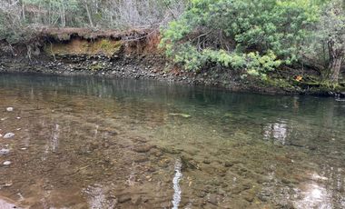 Orilla Río 3,7 Hectáreas 14Km Villarrica 11Pavimento 3 Ripio