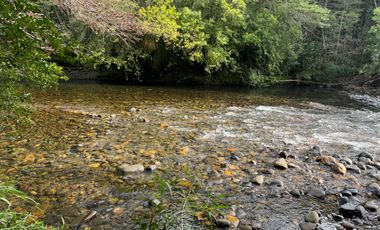 Orilla Río 3,7 Hectáreas 14Km Villarrica 11Pavimento 3 Ripio
