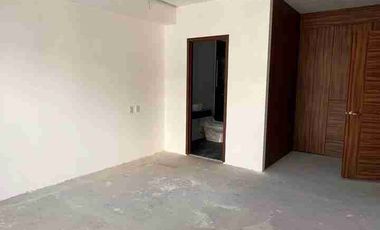 TRES RECAMARAS , CUATRO BAÑOS Y MEDIO , LUJO Y COMODIDAD EN LA COLONIA LA PAZ ‼️‼️‼️