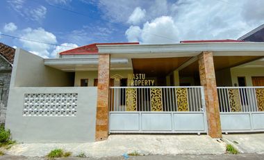 RUMAH MURAH DEKAT JALAN BESAR DEKAT KAMPUS UII 800JT SAJA