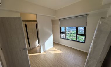 Mandani Bay Suites Tower 2 3BR Penthouse 131sqm Parking Maids Mandaue