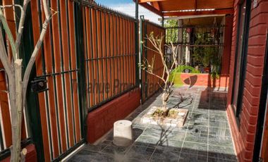 En Vicuña, venta de casa ampliada, 3D y 2B. Excelente estado. $70 millones