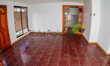 En Vicuña, venta de casa ampliada, 3D y 2B. Excelente estado. $70 millones