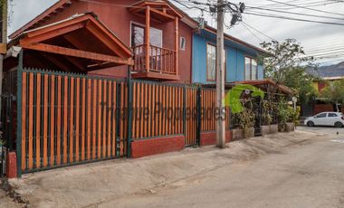En Vicuña, venta de casa ampliada, 3D y 2B. Excelente estado. $70 millones