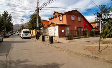 En Vicuña, venta de casa ampliada, 3D y 2B. Excelente estado. $70 millones