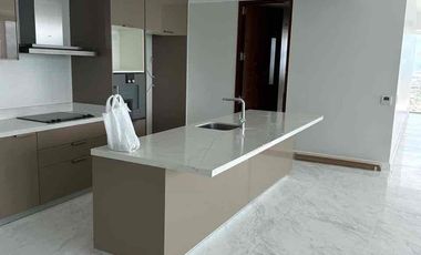 FOR LEASE-3BR with Den in Grand Hyatt Residences South ,BGC