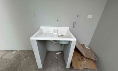 Se vende casa por estrenar fuera de urbanización