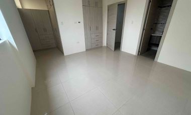 Se vende casa por estrenar fuera de urbanización