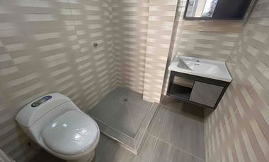 Se vende casa por estrenar fuera de urbanización