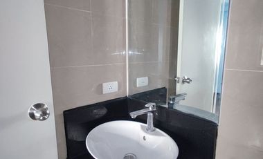 Best Value in Newport City! 1BR Condo at Sarasota | 50 sqm | RFO | Rent-to-Own Available