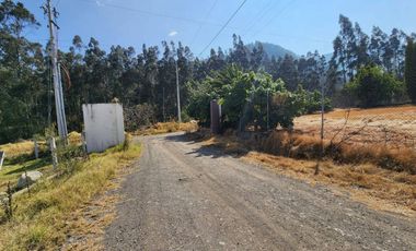 En Venta Terreno esquinero en sector Cuenca Tenis y Golf Club